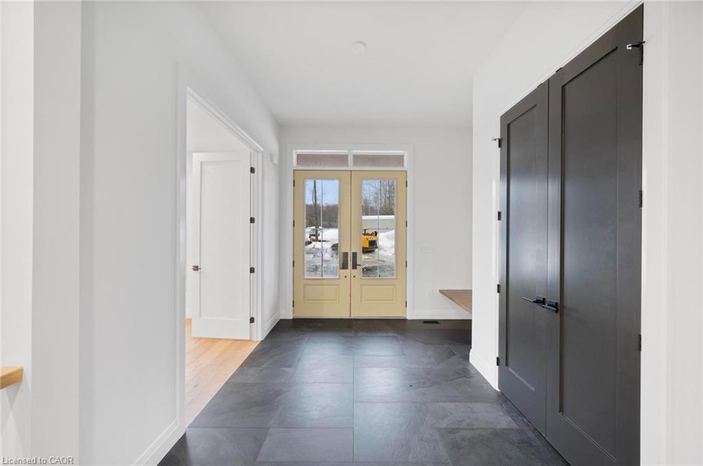 33 Glen Eagle Court, Huntsville, ON - Indoor Photo Showing Other Room