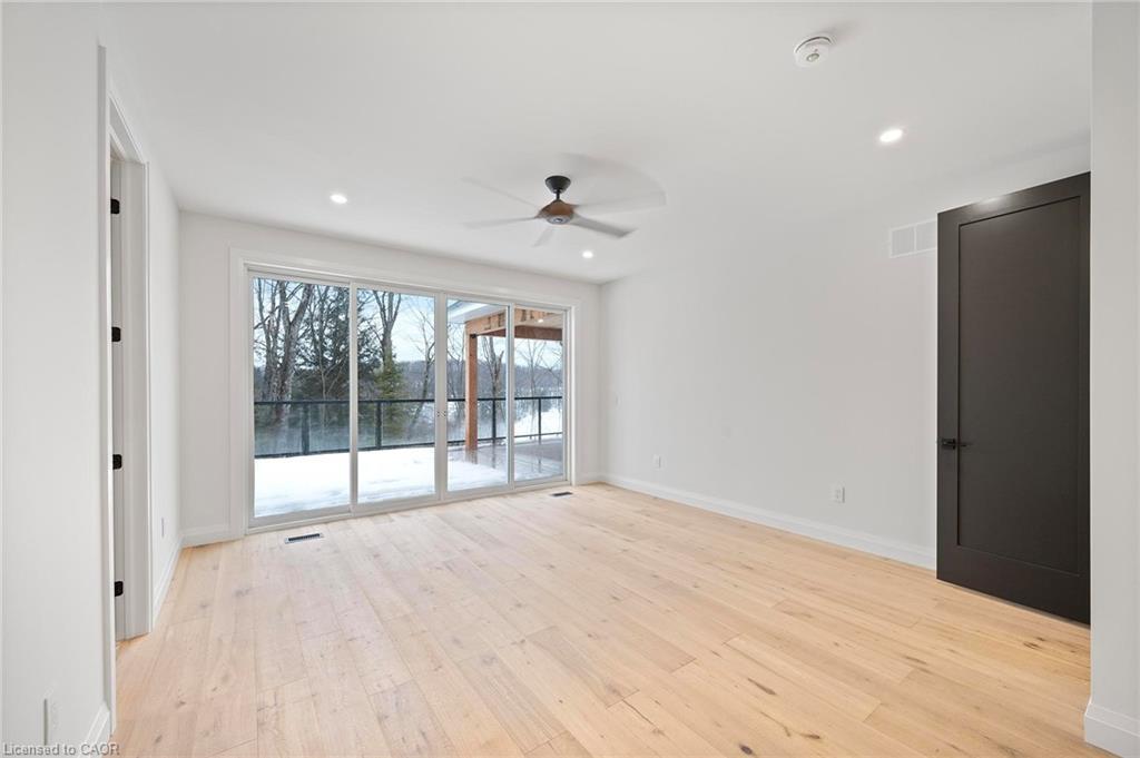 33 Glen Eagle Court, Huntsville, ON - Indoor Photo Showing Other Room