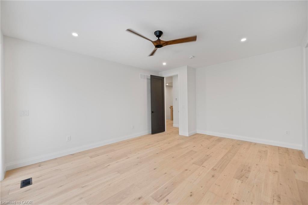 33 Glen Eagle Court, Huntsville, ON - Indoor Photo Showing Other Room