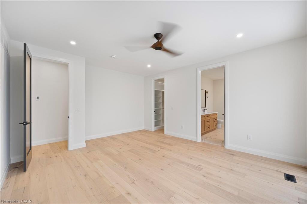 33 Glen Eagle Court, Huntsville, ON - Indoor Photo Showing Other Room