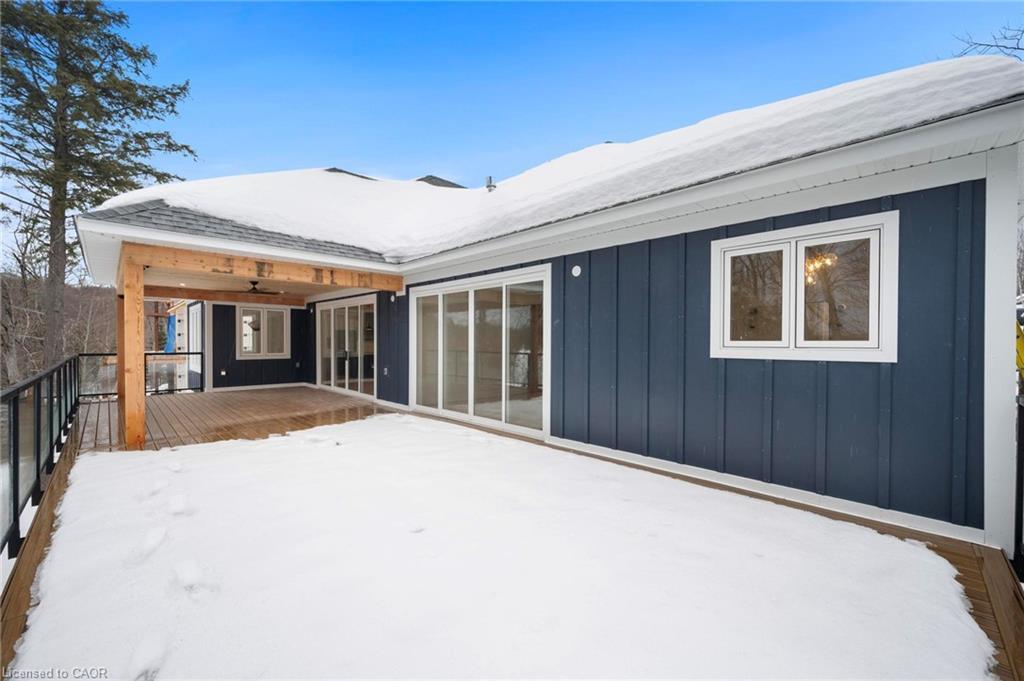 33 Glen Eagle Court, Huntsville, ON - Outdoor With Exterior