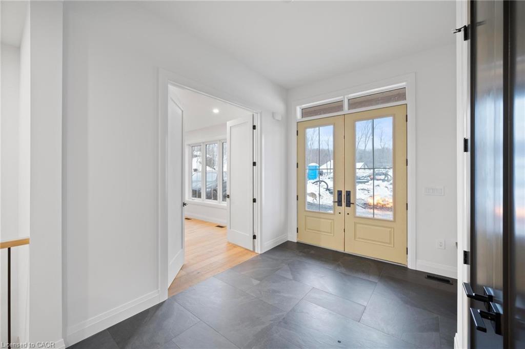 33 Glen Eagle Court, Huntsville, ON - Indoor Photo Showing Other Room