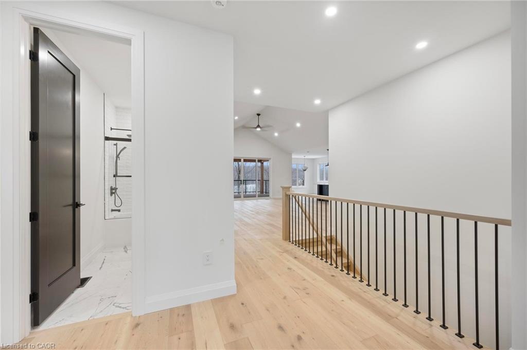 33 Glen Eagle Court, Huntsville, ON - Indoor Photo Showing Other Room