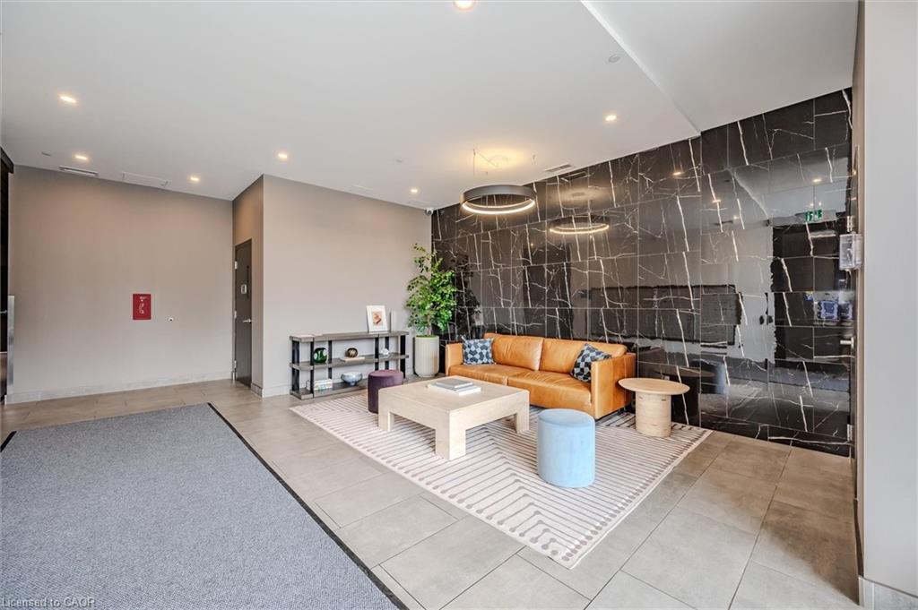 902-100 Garment Street, Kitchener, ON - Indoor Photo Showing Other Room