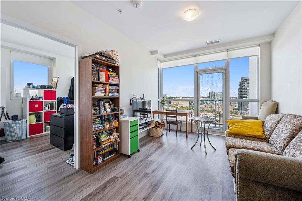 902-100 Garment Street, Kitchener, ON - Indoor Photo Showing Living Room