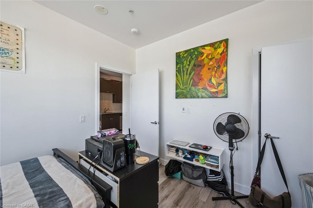 902-100 Garment Street, Kitchener, ON - Indoor Photo Showing Bedroom