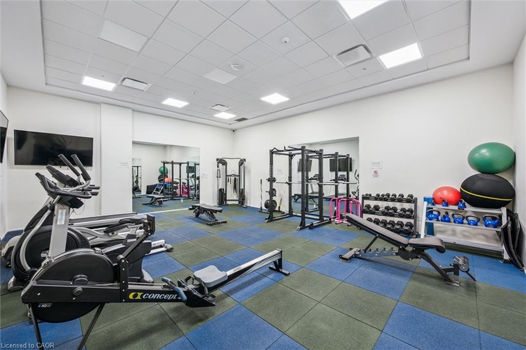 902-100 Garment Street, Kitchener, ON - Indoor Photo Showing Gym Room
