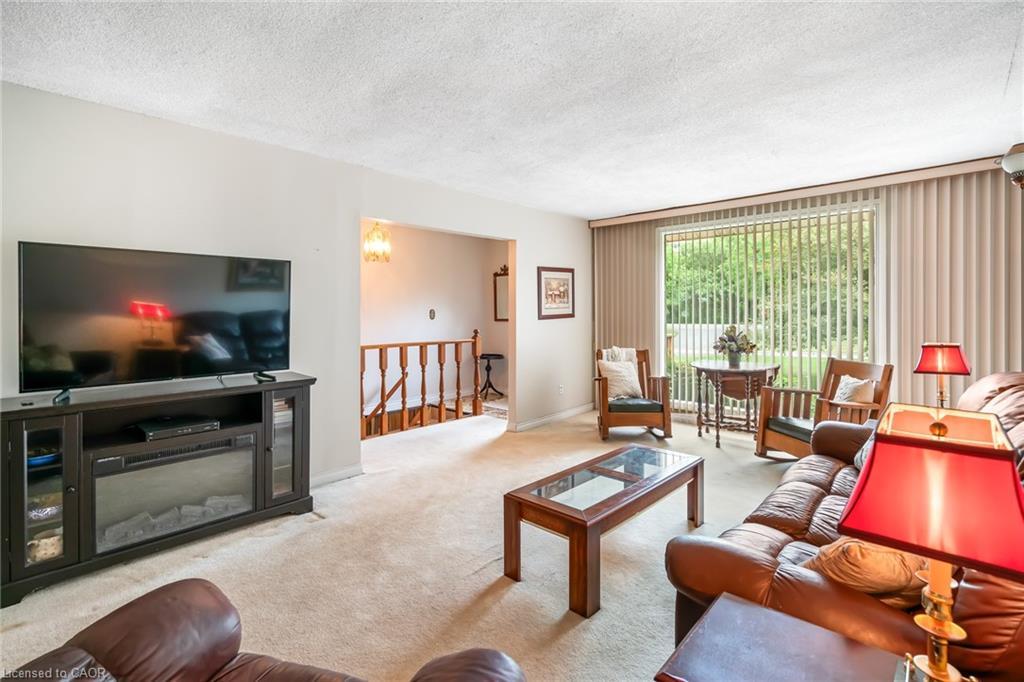 15756 Niagara Parkway, Niagara-On-The-Lake, ON - Indoor Photo Showing Living Room