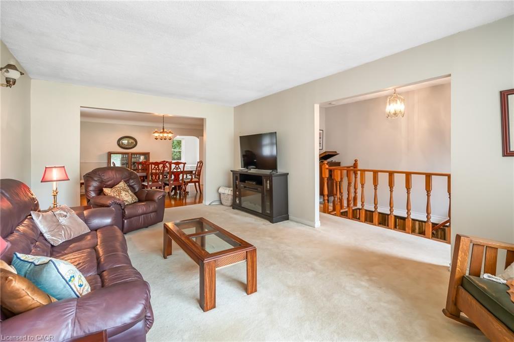 15756 Niagara Parkway, Niagara-On-The-Lake, ON - Indoor Photo Showing Living Room