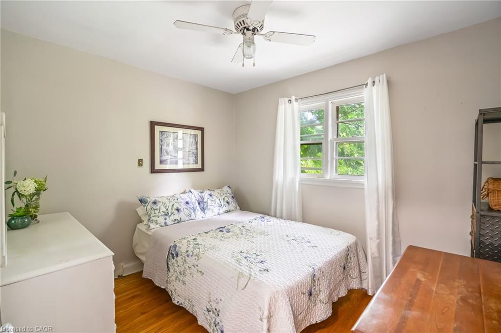 15756 Niagara Parkway, Niagara-On-The-Lake, ON - Indoor Photo Showing Bedroom