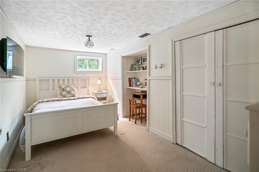 15756 Niagara Parkway, Niagara-On-The-Lake, ON - Indoor Photo Showing Bedroom