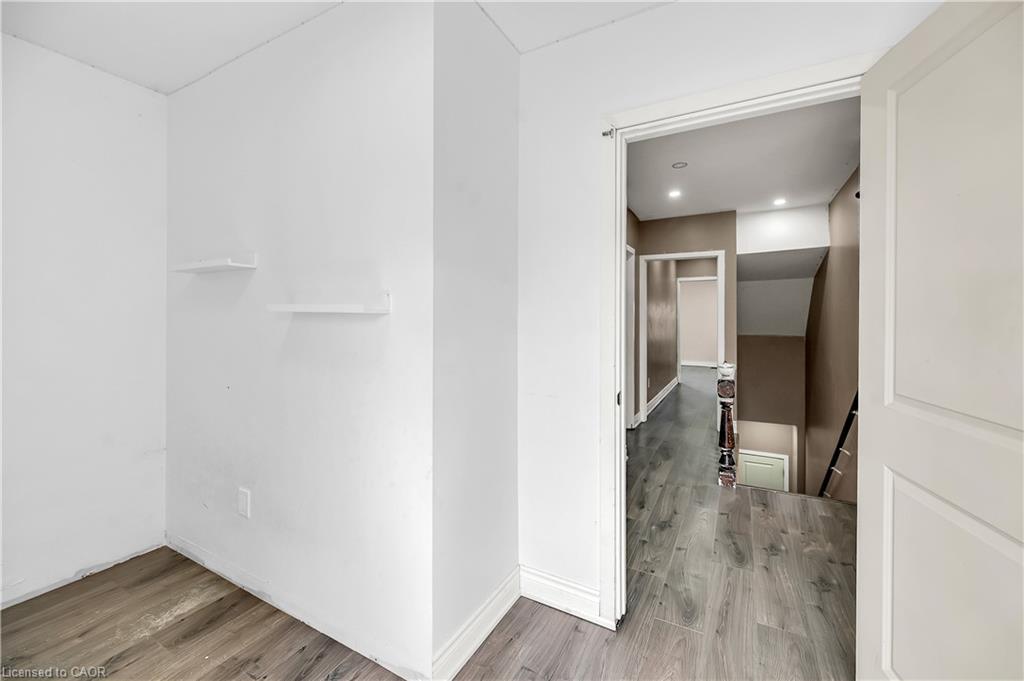 334 Cannon Street E, Hamilton, ON - Indoor Photo Showing Other Room