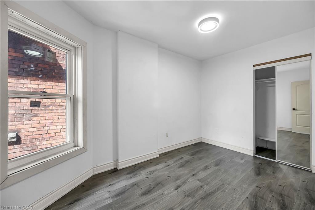 334 Cannon Street E, Hamilton, ON - Indoor Photo Showing Other Room