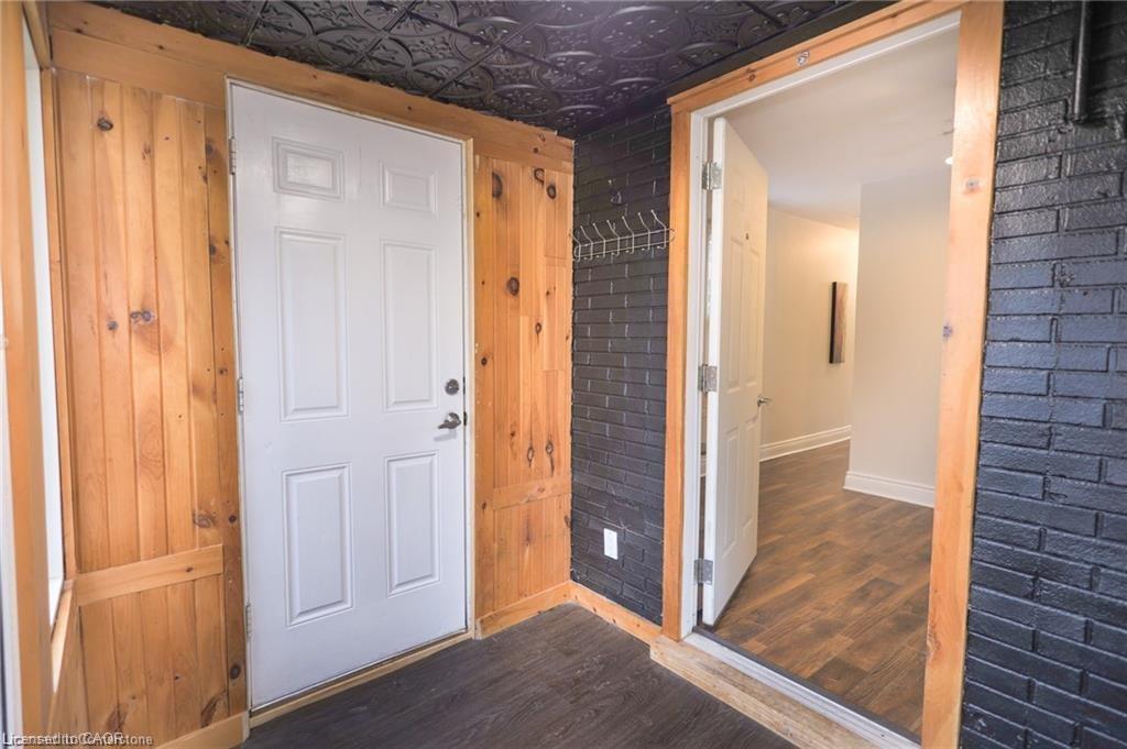 11 Perry Street, St. Catharines, ON - Indoor Photo Showing Other Room