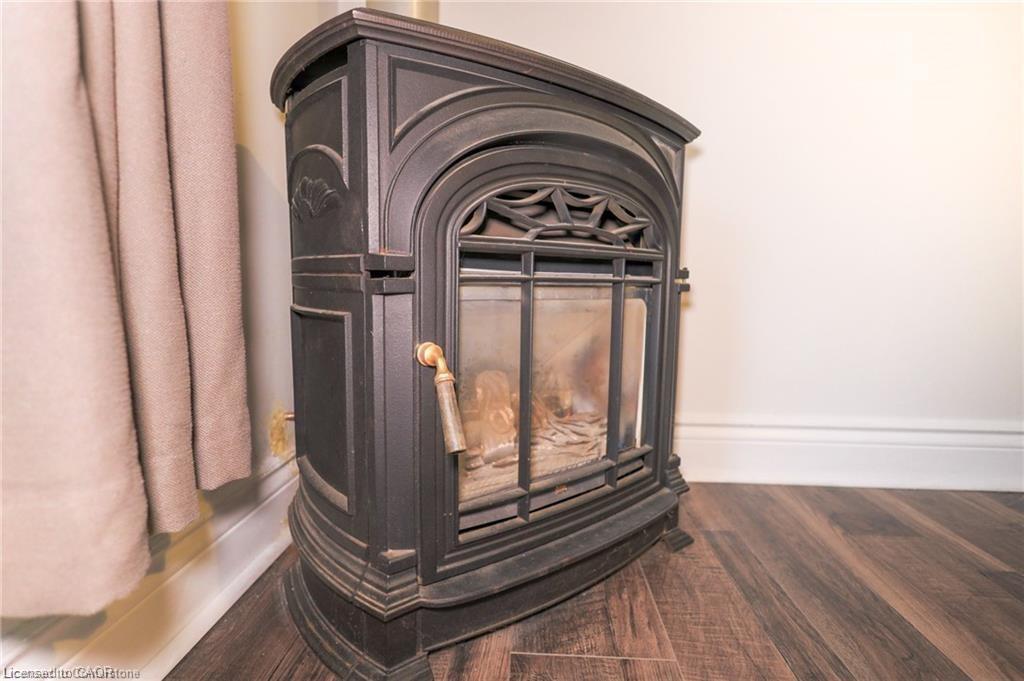 11 Perry Street, St. Catharines, ON - Indoor Photo Showing Other Room