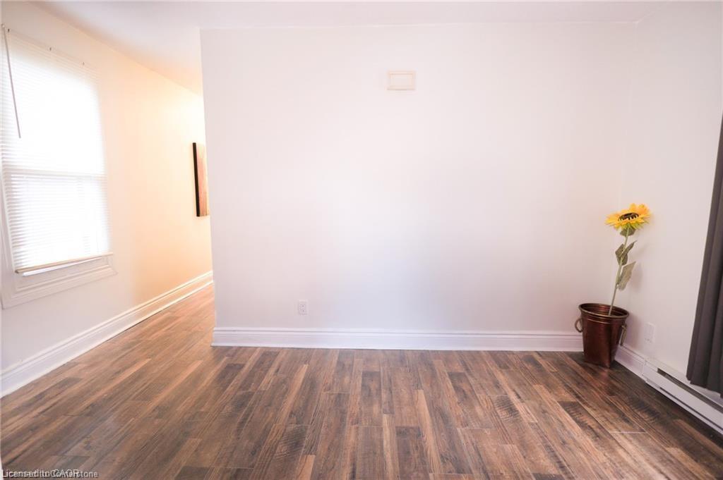 11 Perry Street, St. Catharines, ON - Indoor Photo Showing Other Room