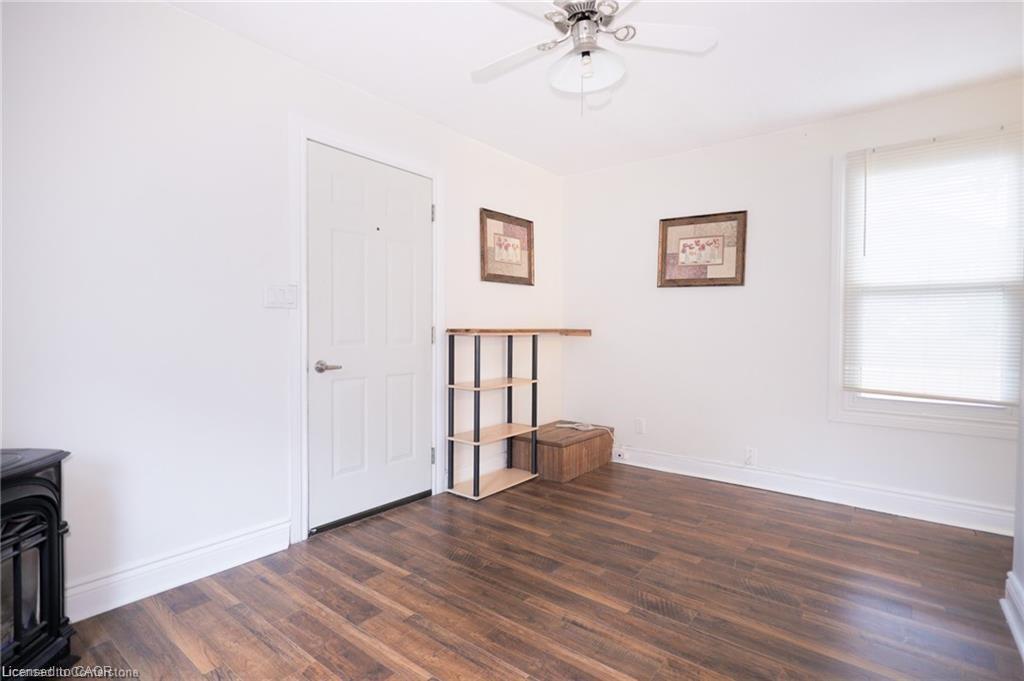11 Perry Street, St. Catharines, ON - Indoor Photo Showing Other Room