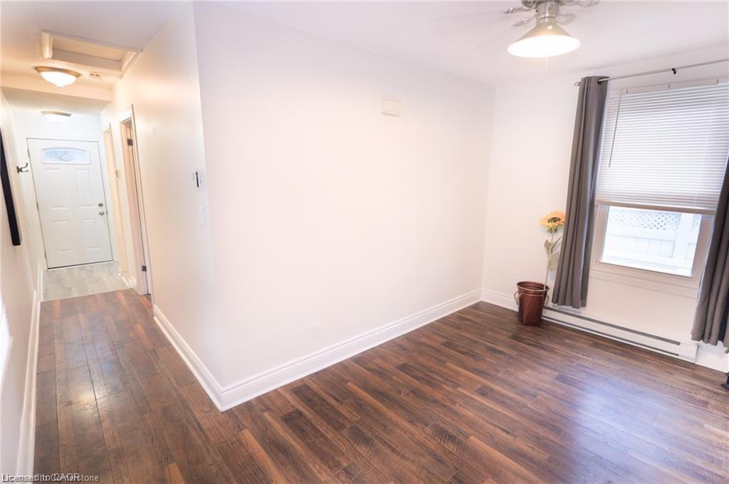 11 Perry Street, St. Catharines, ON - Indoor Photo Showing Other Room
