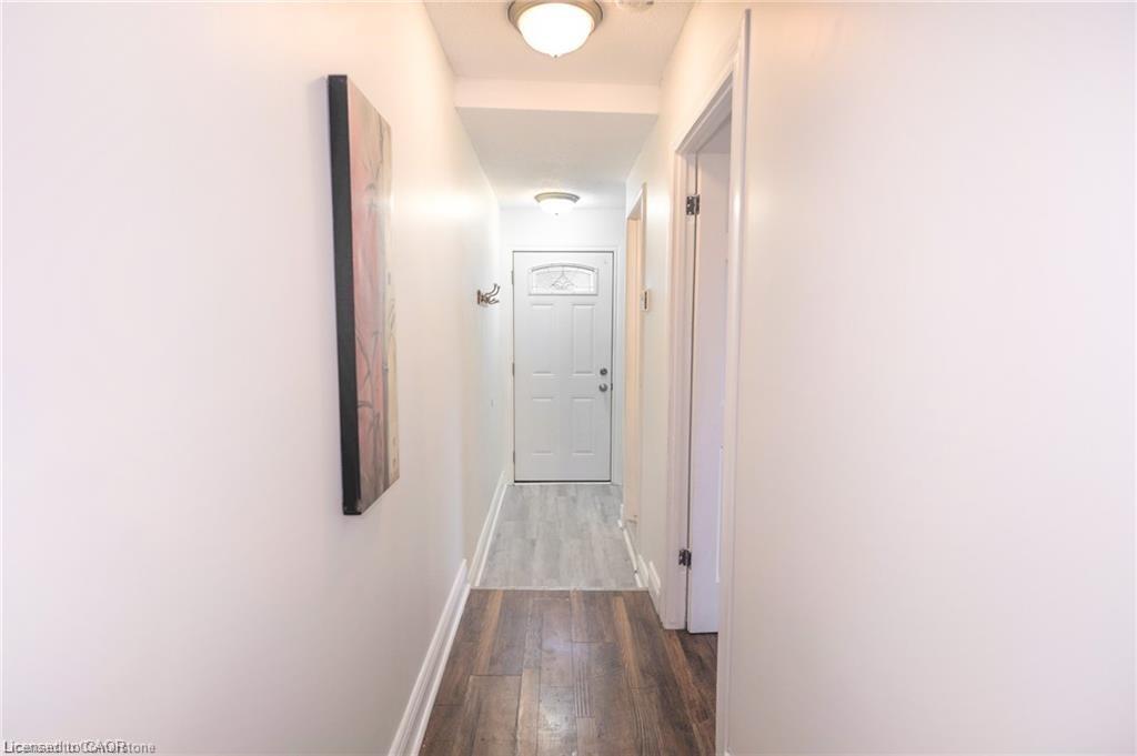 11 Perry Street, St. Catharines, ON - Indoor Photo Showing Other Room