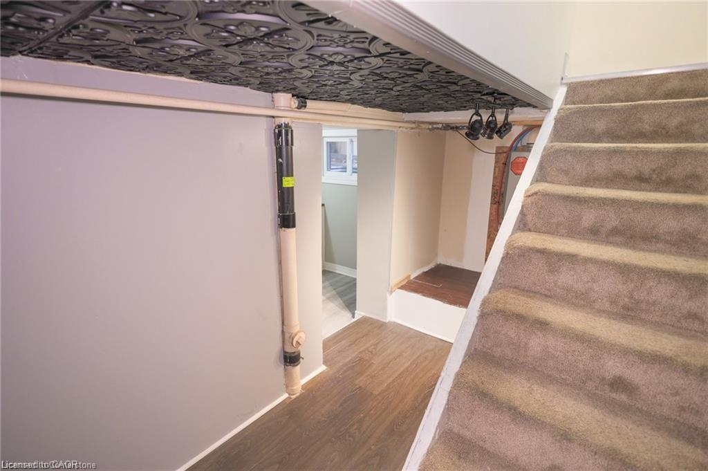 11 Perry Street, St. Catharines, ON - Indoor Photo Showing Other Room