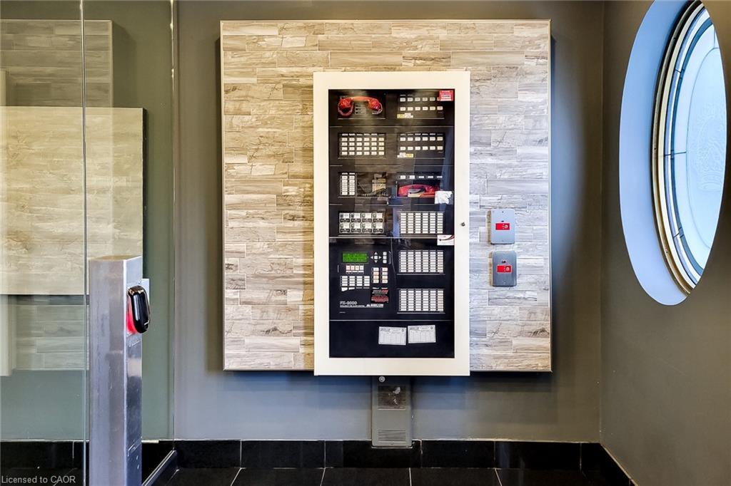 402-135 James Street S, Hamilton, ON - Indoor Photo Showing Other Room