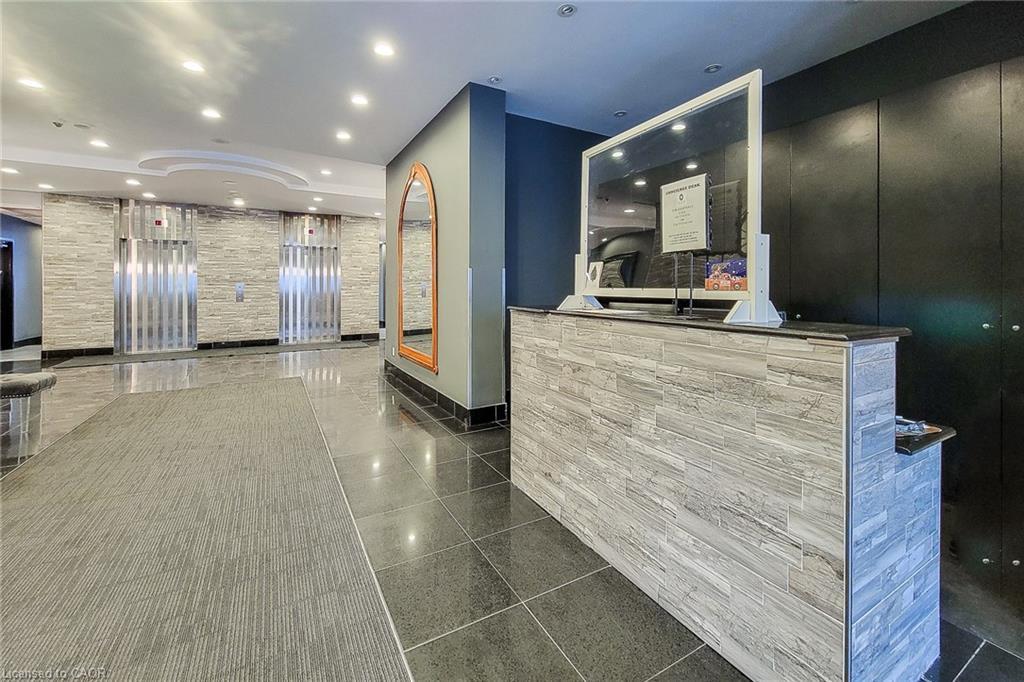 402-135 James Street S, Hamilton, ON - Indoor Photo Showing Other Room