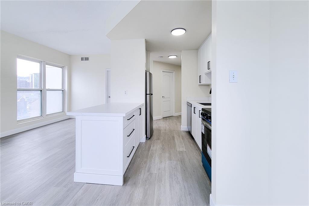 402-135 James Street S, Hamilton, ON - Indoor