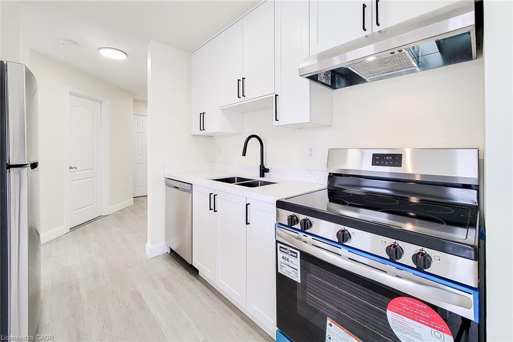 402-135 James Street S, Hamilton, ON - Indoor Photo Showing Kitchen With Double Sink