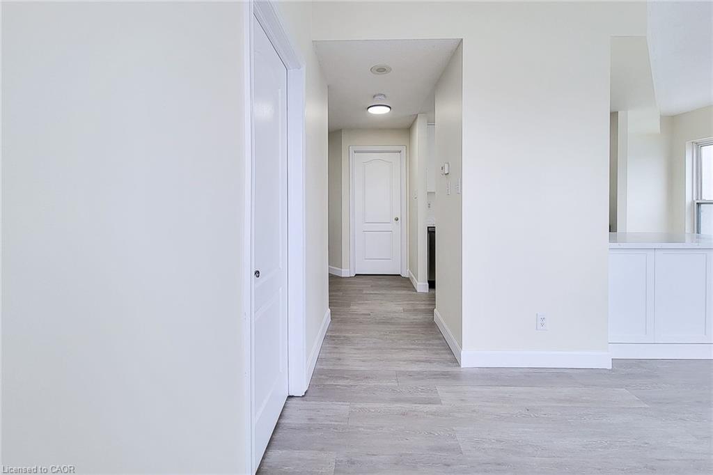 402-135 James Street S, Hamilton, ON - Indoor Photo Showing Other Room