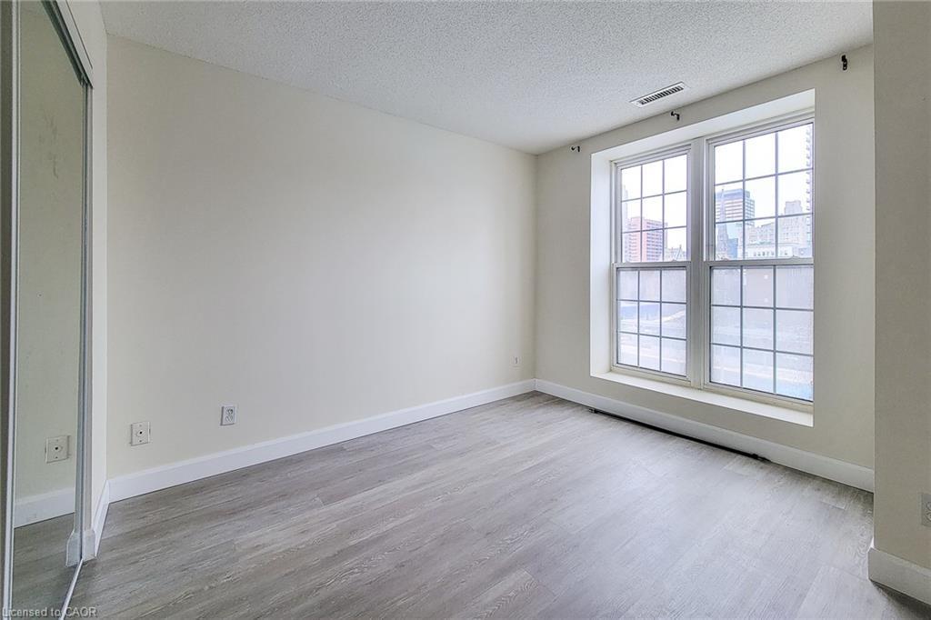 402-135 James Street S, Hamilton, ON - Indoor Photo Showing Other Room