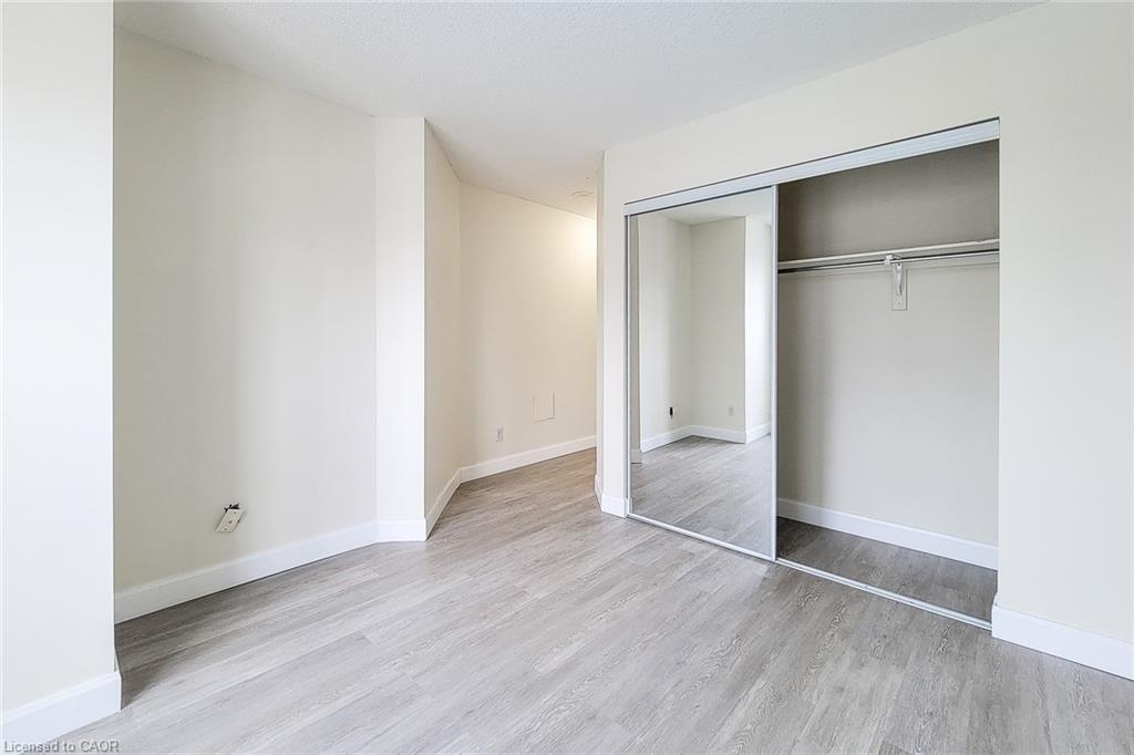 402-135 James Street S, Hamilton, ON - Indoor