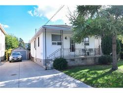 17 Craigroyston Road  Hamilton, ON L8H 1A2