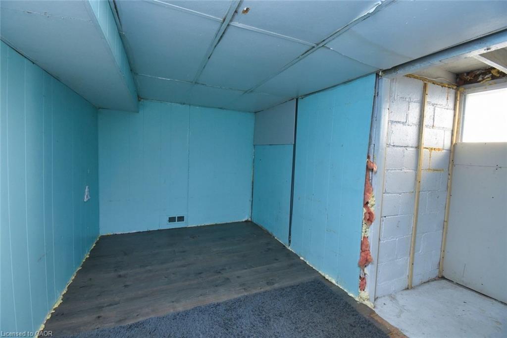 17 Craigroyston Road, Hamilton, ON - Indoor Photo Showing Other Room