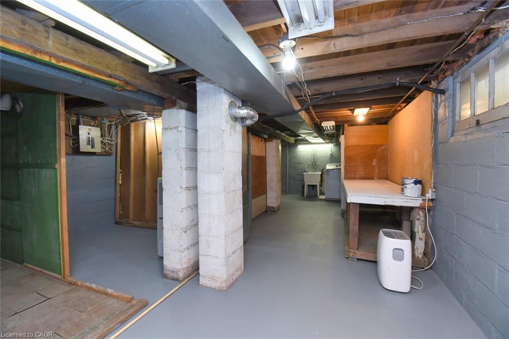 17 Craigroyston Road, Hamilton, ON - Indoor Photo Showing Basement