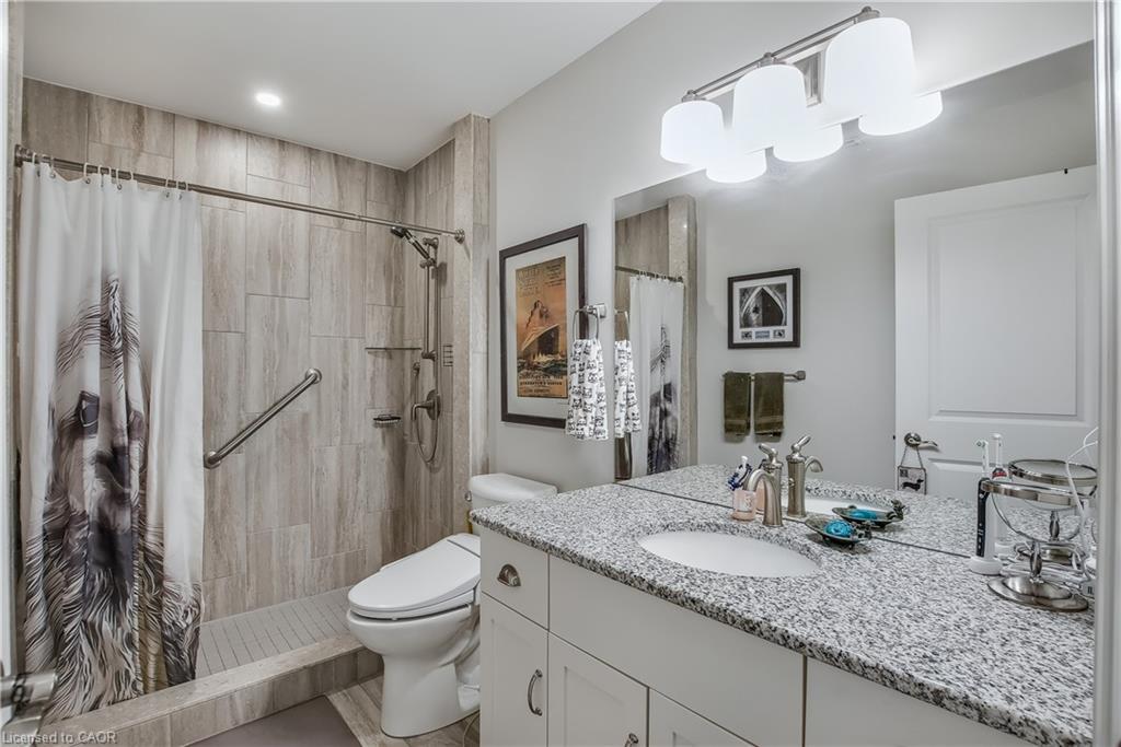 47 Bishop Reding Trail, Hamilton, ON - Indoor Photo Showing Bathroom