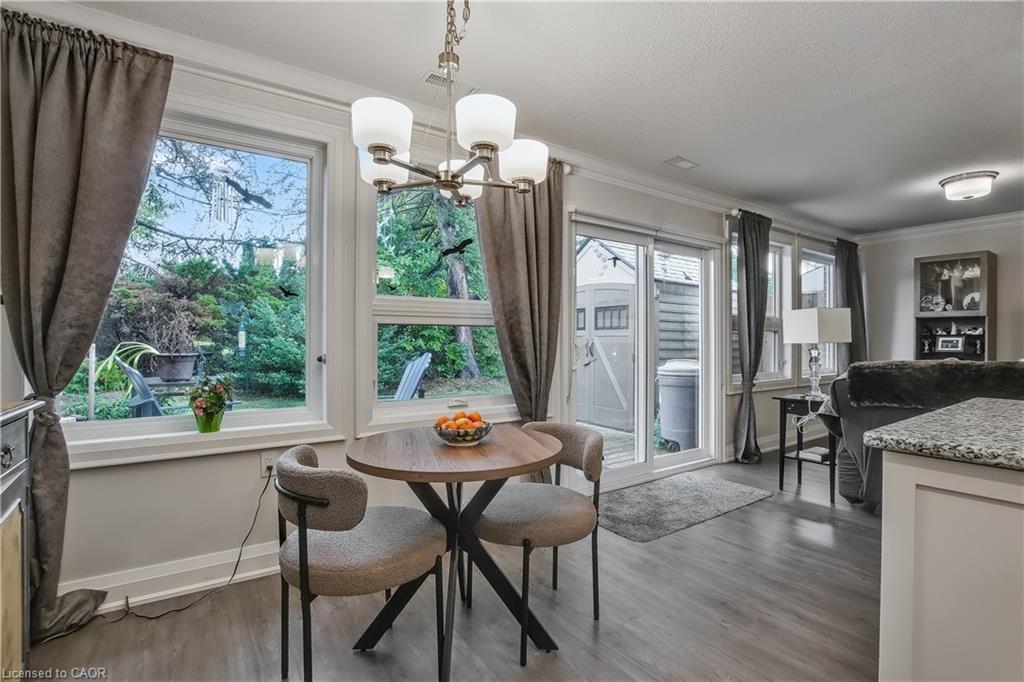 47 Bishop Reding Trail, Hamilton, ON - Indoor Photo Showing Dining Room