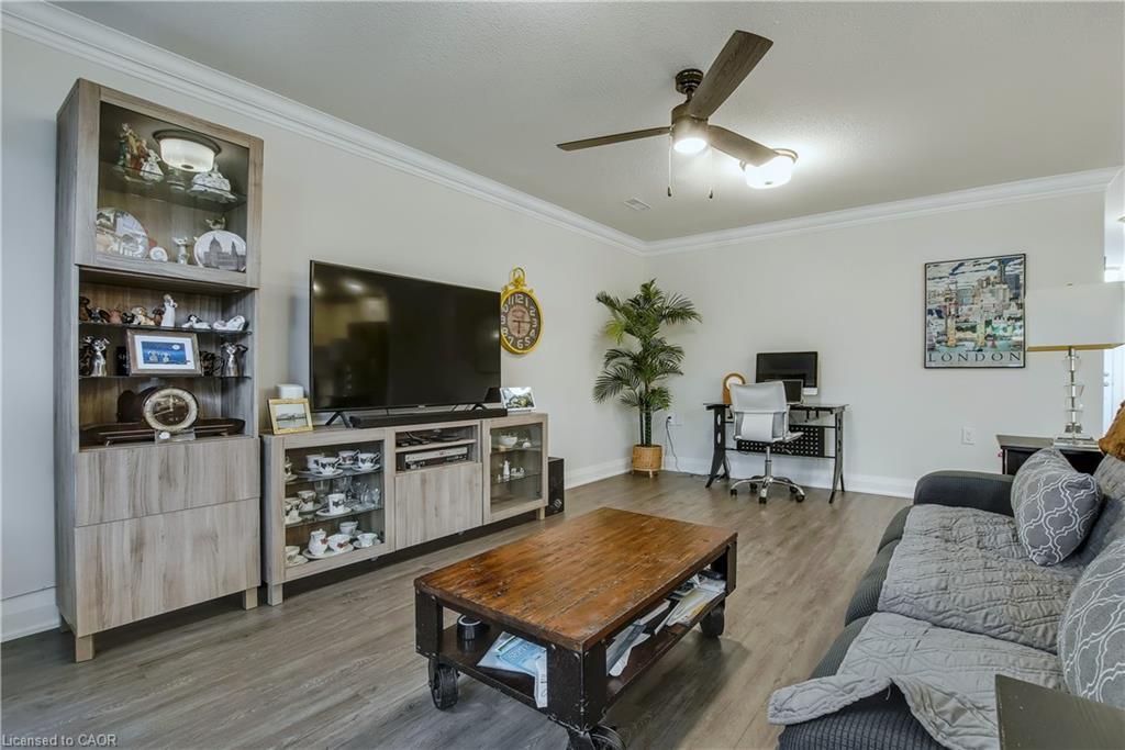 47 Bishop Reding Trail, Hamilton, ON - Indoor Photo Showing Living Room