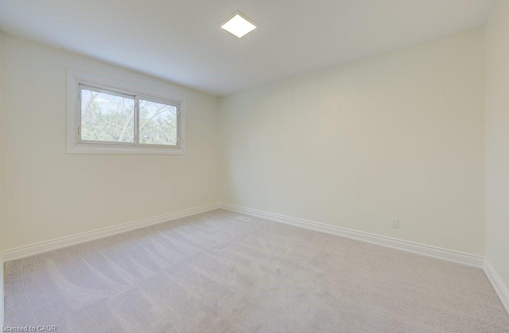 582 Chamberlain Road, Burlington, ON - Indoor Photo Showing Other Room