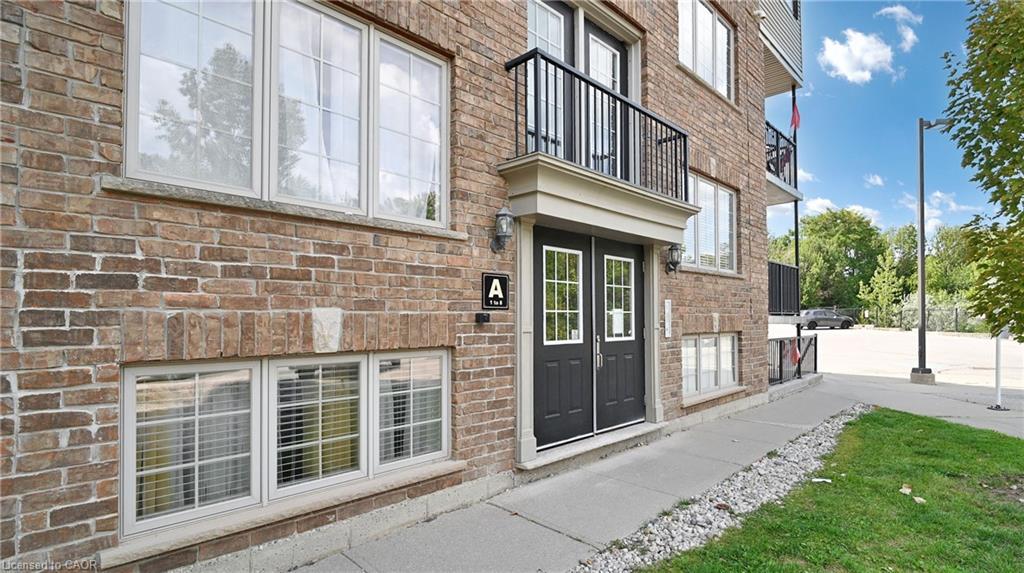 6-950 Highland Road W, Kitchener, ON - Outdoor With Exterior