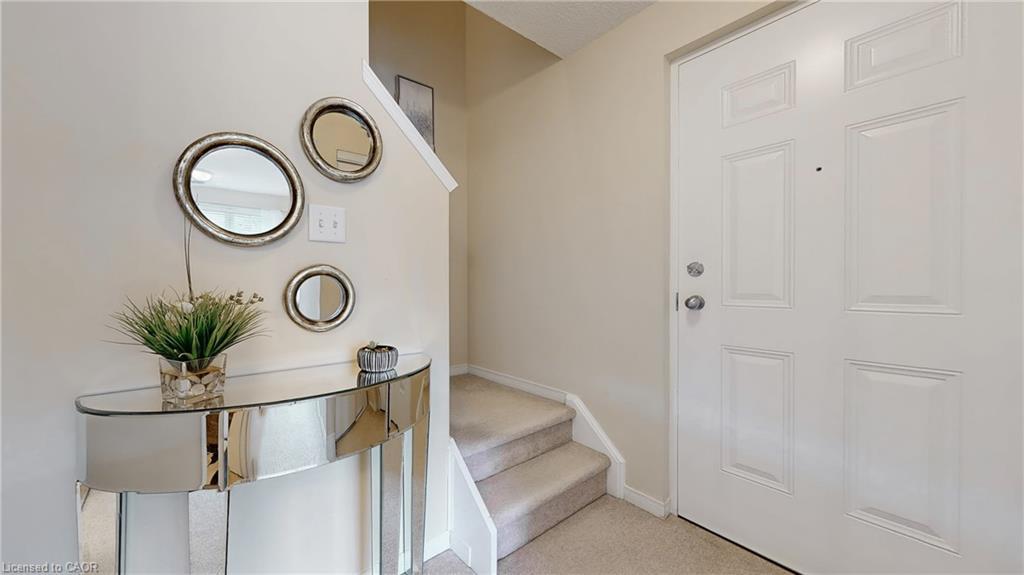 6-950 Highland Road W, Kitchener, ON - Indoor Photo Showing Other Room