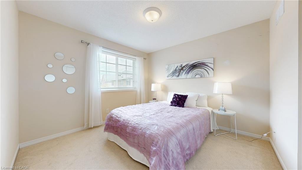 6-950 Highland Road W, Kitchener, ON - Indoor Photo Showing Bedroom