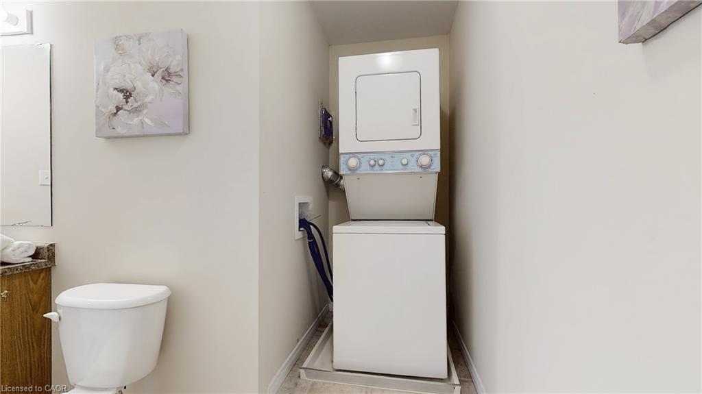 6-950 Highland Road W, Kitchener, ON - Indoor Photo Showing Laundry Room