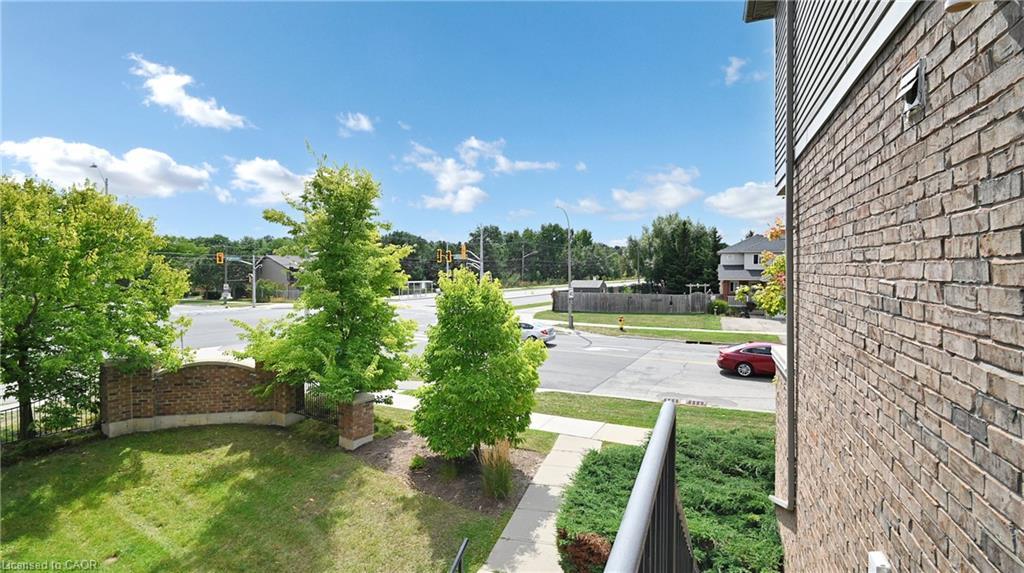 6-950 Highland Road W, Kitchener, ON - Outdoor