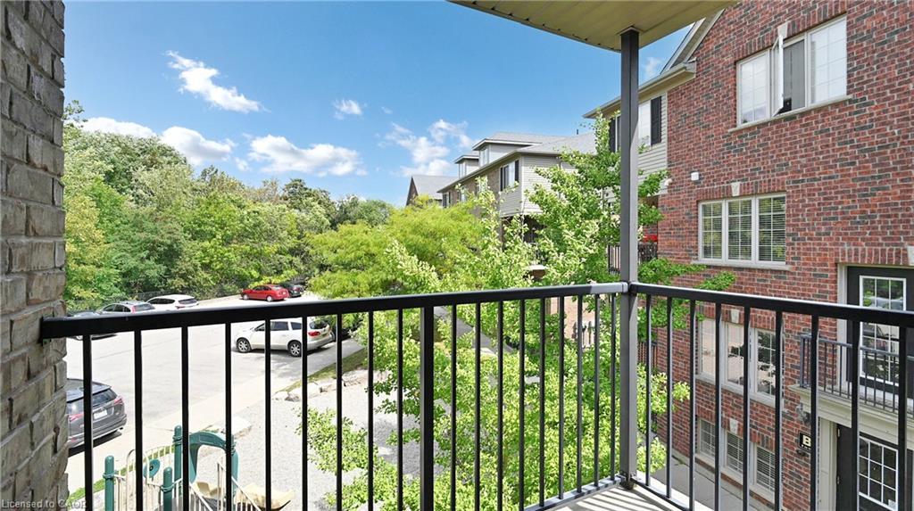6-950 Highland Road W, Kitchener, ON - Outdoor With Exterior