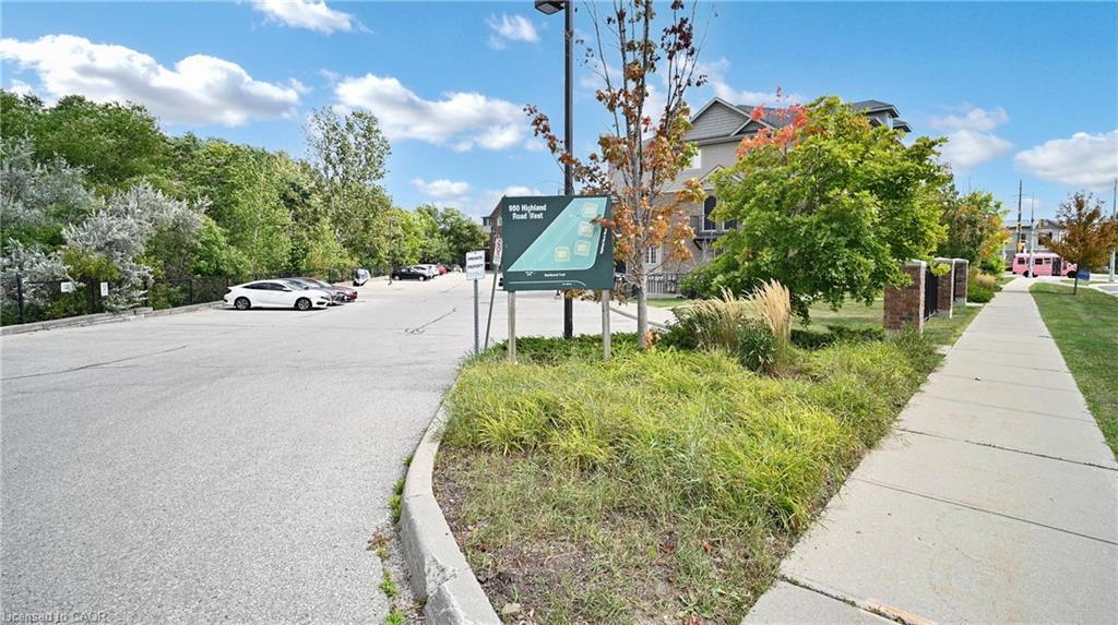 6-950 Highland Road W, Kitchener, ON - Outdoor With View