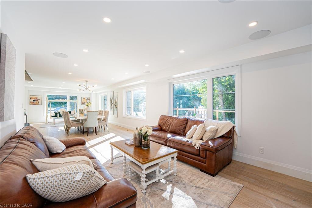 8767 Twiss Road, Milton, ON - Indoor Photo Showing Living Room