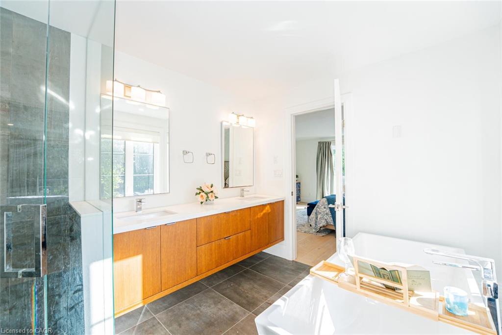 8767 Twiss Road, Milton, ON - Indoor Photo Showing Bathroom