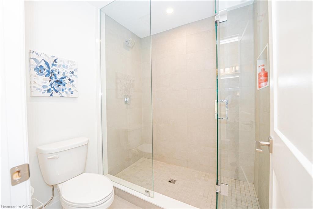 8767 Twiss Road, Milton, ON - Indoor Photo Showing Bathroom