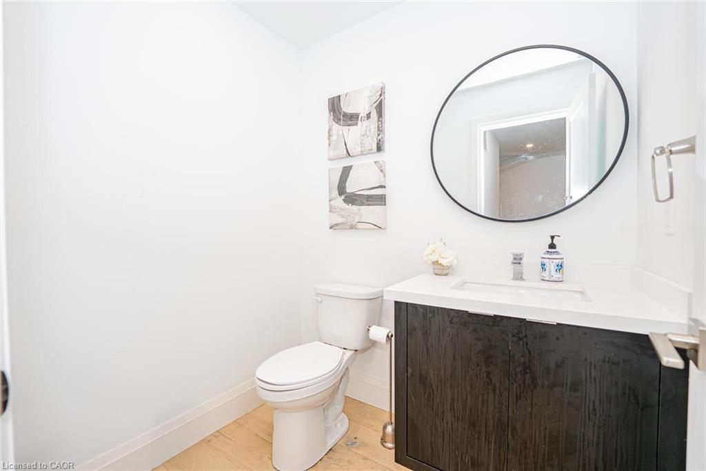 8767 Twiss Road, Milton, ON - Indoor Photo Showing Bathroom