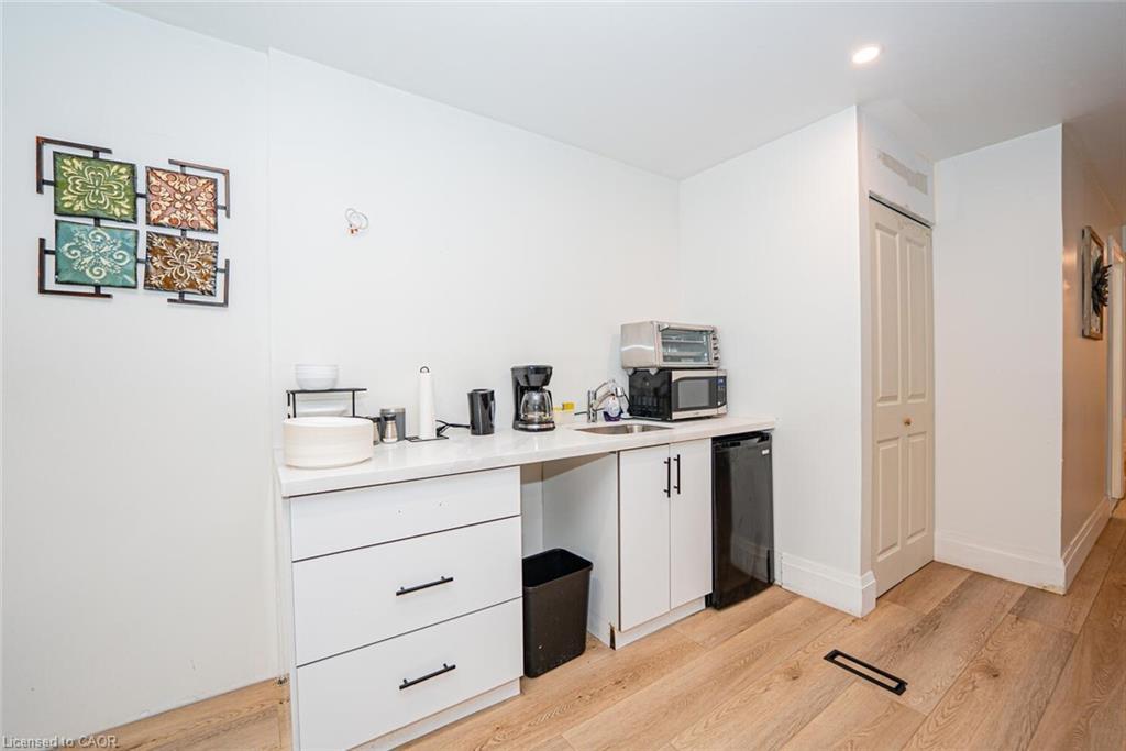 8767 Twiss Road, Milton, ON - Indoor